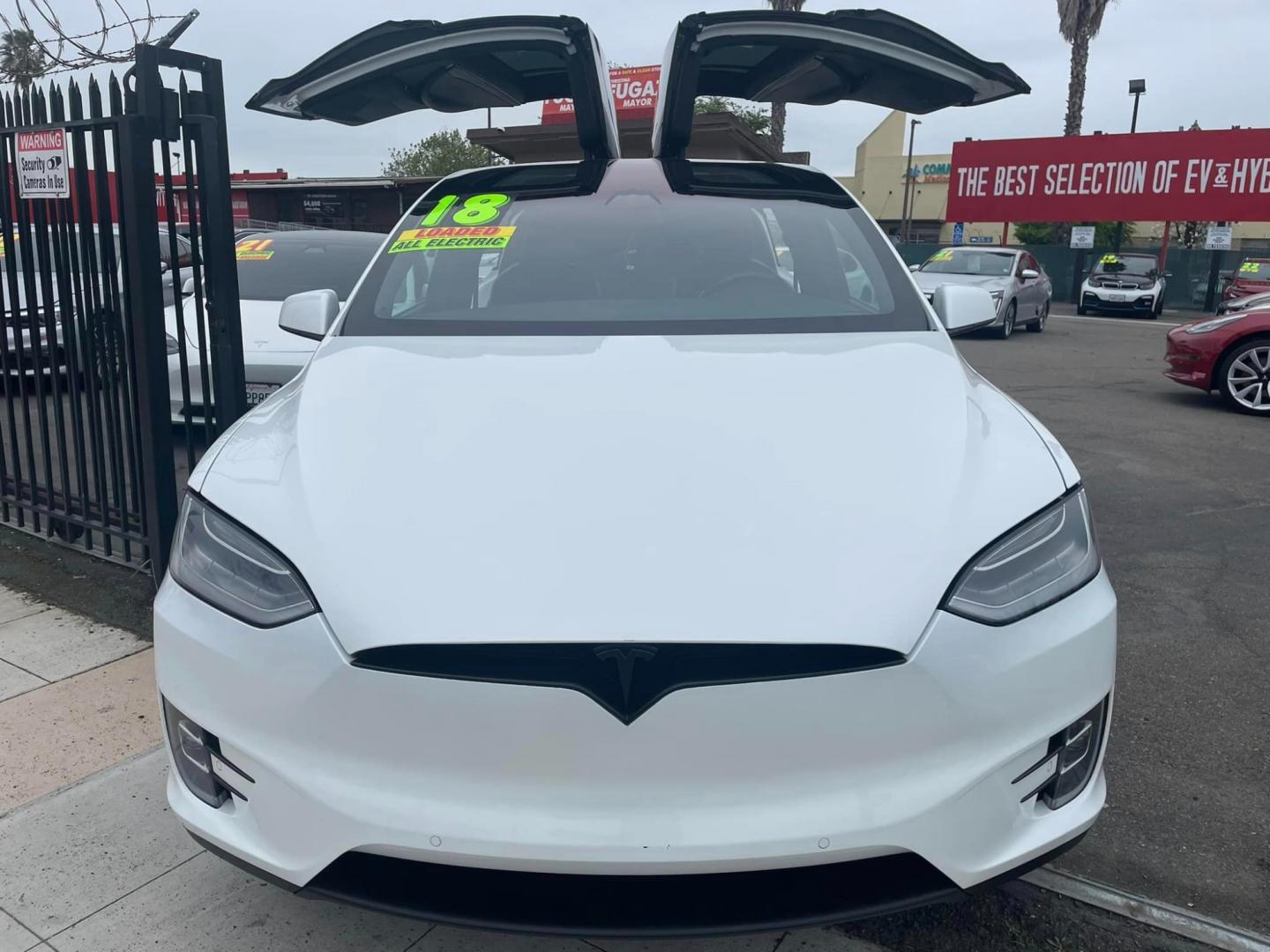 2018 WHITE /BLACK Tesla Model X (5YJXCAE28JF) , located at 744 E Miner Ave, Stockton, CA, 95202, (209) 944-5770, 37.956863, -121.282082 - Photo#5